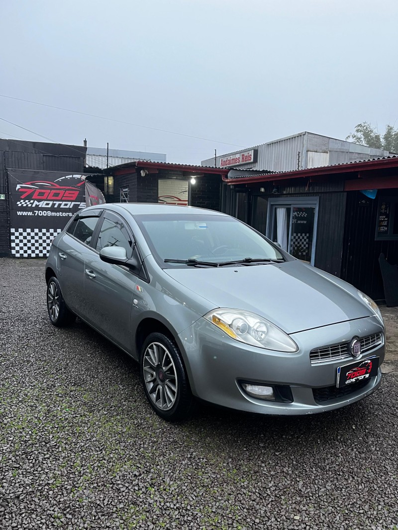 bravo 1.8 essence 16v flex 4p automatizado 2012 caxias do sul