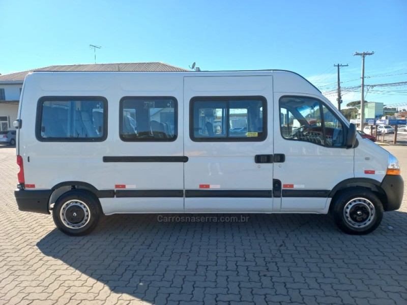 MASTER 2.5 DCI MINIBUS L3H2 16 LUGARES 16V DIESEL 3P MANUAL - 2013 - CAXIAS DO SUL