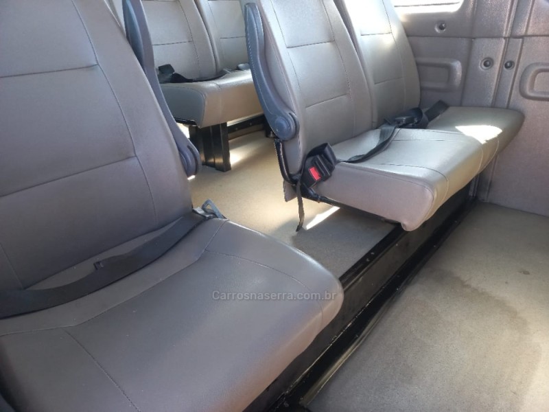 MASTER 2.5 DCI MINIBUS L3H2 16 LUGARES 16V DIESEL 3P MANUAL - 2013 - CAXIAS DO SUL