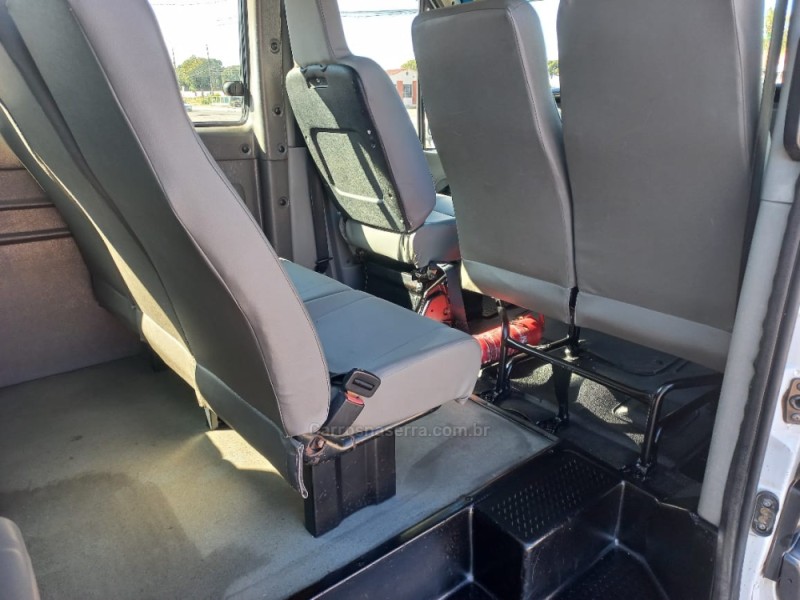 MASTER 2.5 DCI MINIBUS L3H2 16 LUGARES 16V DIESEL 3P MANUAL - 2013 - CAXIAS DO SUL