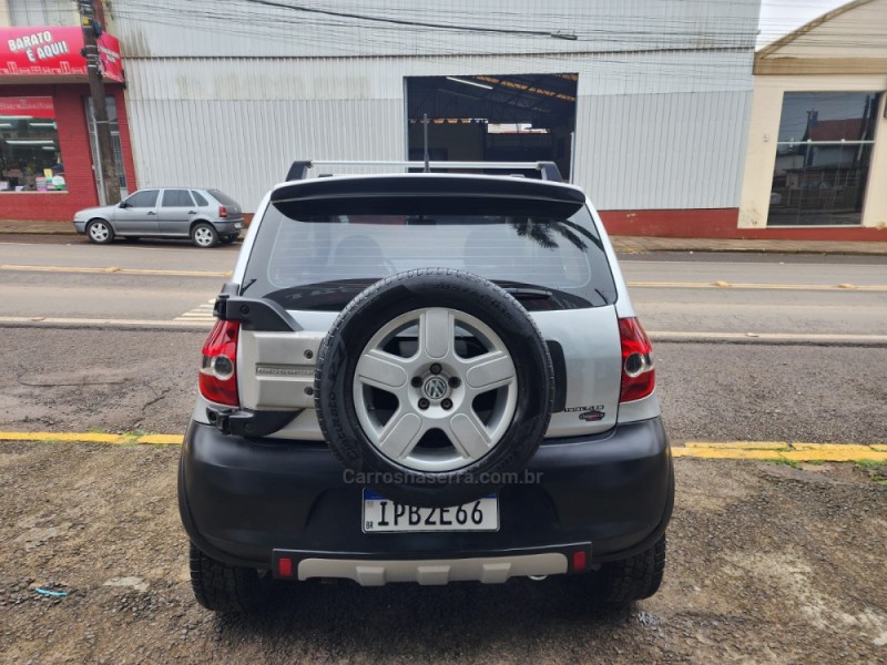 CROSSFOX 1.6 MI FLEX 8V 4P MANUAL - 2009 - VACARIA