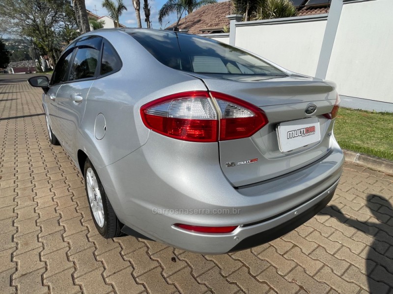 FIESTA 1.6 SE SEDAN 16V FLEX 4P AUTOMÁTICO - 2014 - CAMPO BOM