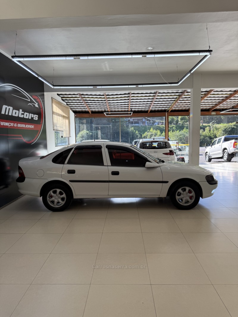 VECTRA 2.0 MPFI GLS 8V GASOLINA 4P MANUAL - 1999 - FARROUPILHA