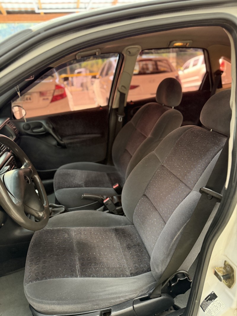 VECTRA 2.0 MPFI GLS 8V GASOLINA 4P MANUAL - 1999 - FARROUPILHA