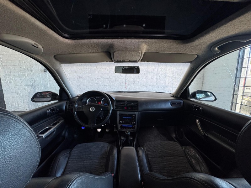 GOLF 1.6 MI SPORTLINE 8V FLEX 4P MANUAL - 2010 - CAXIAS DO SUL