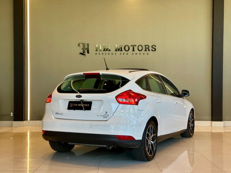 FOCUS 2.0 TITANIUM PLUS HATCH 16V FLEX 4P AUTO - 2016 - CAXIAS DO SUL