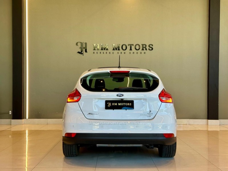 FOCUS 2.0 TITANIUM PLUS HATCH 16V FLEX 4P AUTO - 2016 - CAXIAS DO SUL