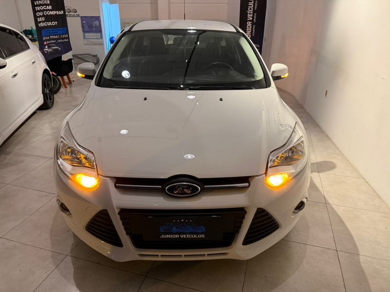 FOCUS 1.6 SE 16V FLEX 4P AUTOMÁTICO - 2015 - BENTO GONçALVES