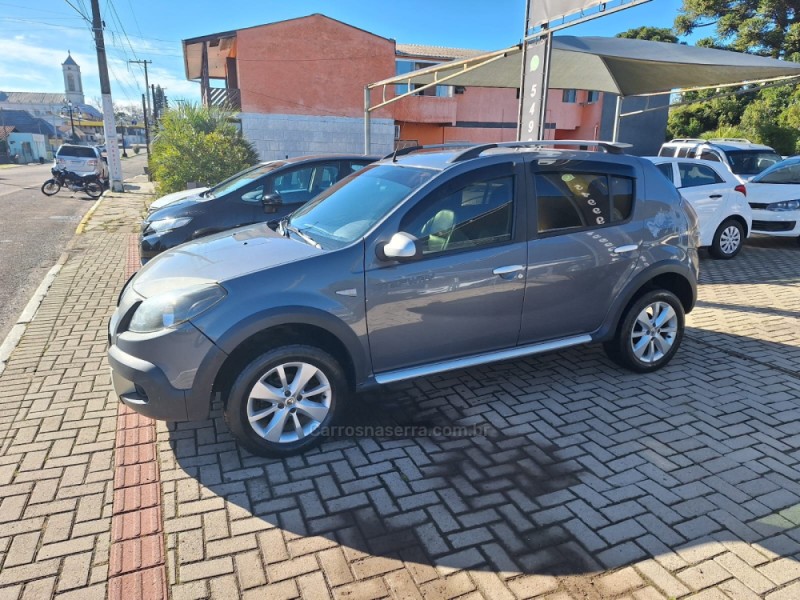 SANDERO 1.6 STEPWAY RIP CURL 8V FLEX 4P MANUAL - 2013 - CAMBARá DO SUL