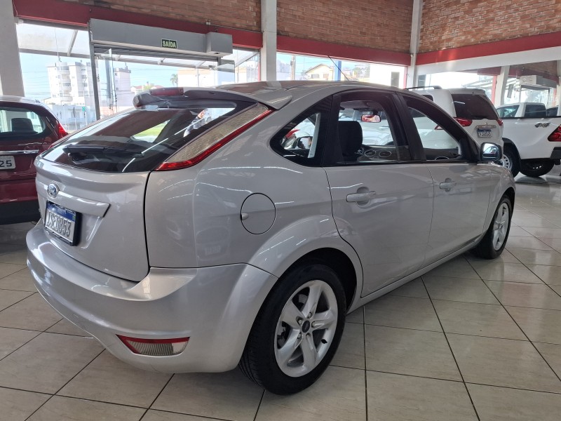 FOCUS 1.6 GLX 8V FLEX 4P MANUAL - 2012 - FARROUPILHA