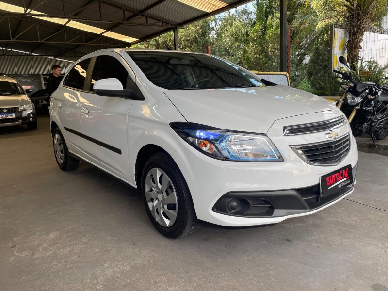 ONIX 1.4 MPFI LT 8V FLEX 4P MANUAL - 2015 - CAXIAS DO SUL