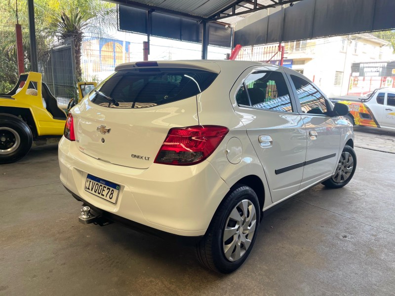 ONIX 1.4 MPFI LT 8V FLEX 4P MANUAL - 2015 - CAXIAS DO SUL