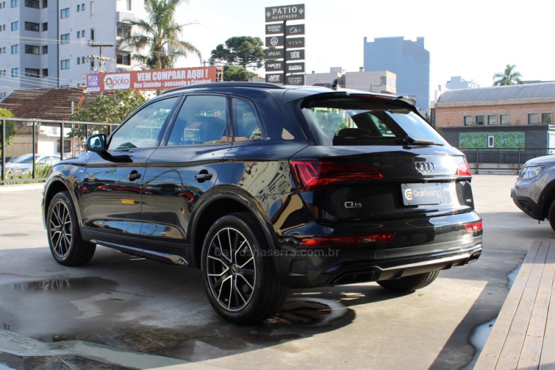 Q5 2.0 TFSI S LINE BLACK QUATTRO S TRONIC GASOLINA 4P - 2021 - CAXIAS DO SUL