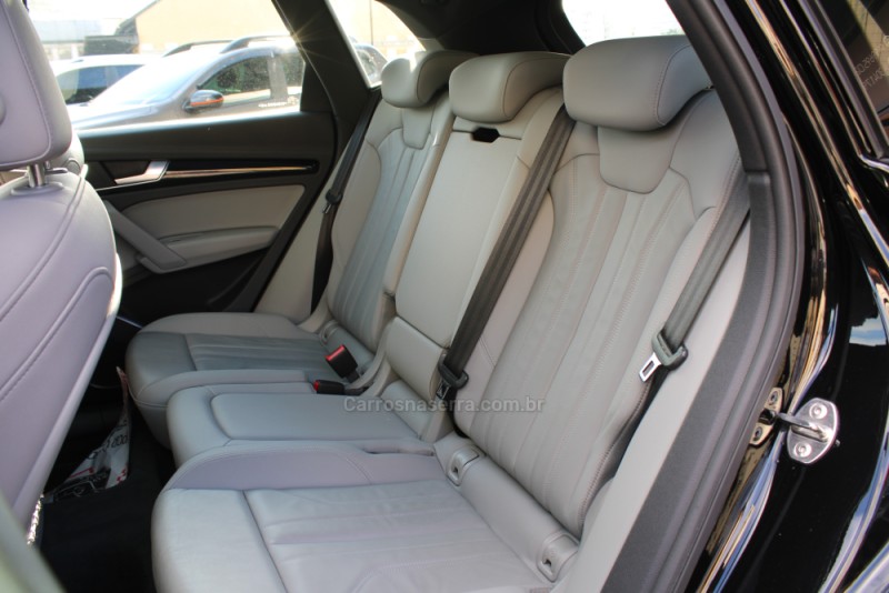 Q5 2.0 TFSI S LINE BLACK QUATTRO S TRONIC GASOLINA 4P - 2021 - CAXIAS DO SUL