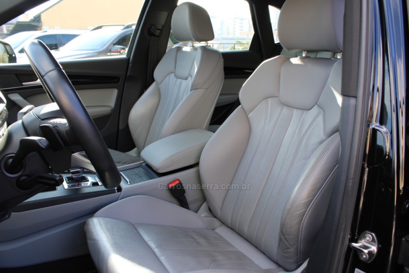 Q5 2.0 TFSI S LINE BLACK QUATTRO S TRONIC GASOLINA 4P - 2021 - CAXIAS DO SUL
