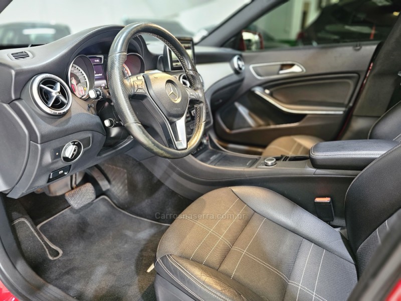 CLA 200 1.6 VISION 16V FLEX 4P AUTOMÁTICO - 2015 - SAPUCAIA DO SUL