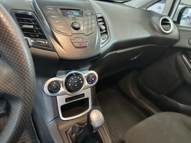 FIESTA 1.5 SE HATCH 16V FLEX 4P MANUAL - 2014 - CAXIAS DO SUL