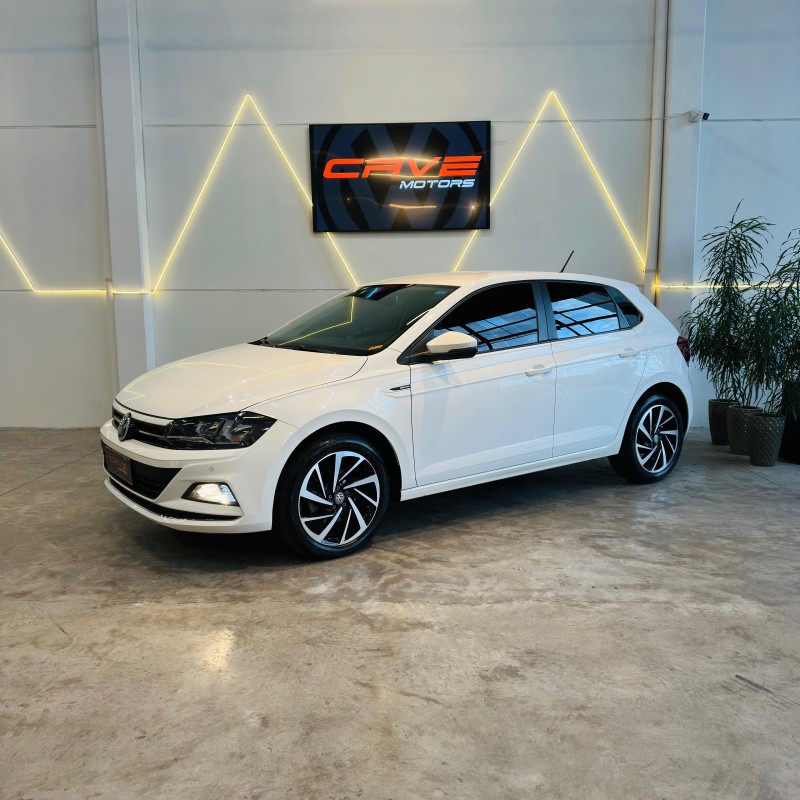 POLO 1.0	200 TSI HIGHLINE AUTOMÁTICO  - 2021 - CAXIAS DO SUL
