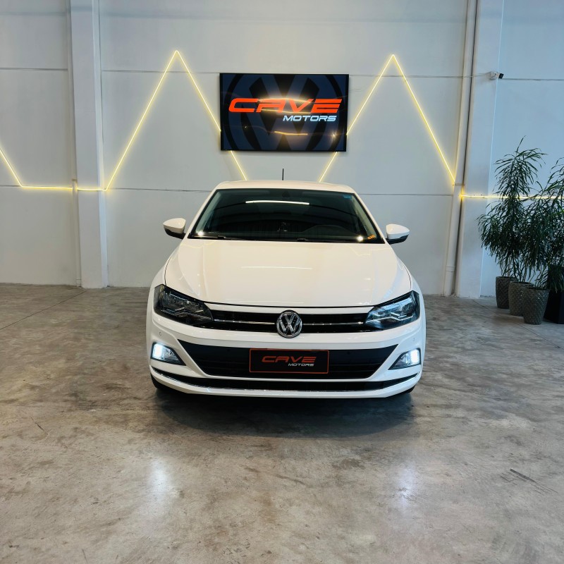 POLO 1.0	200 TSI HIGHLINE AUTOMÁTICO  - 2021 - CAXIAS DO SUL