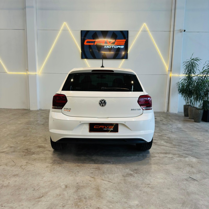 POLO 1.0	200 TSI HIGHLINE AUTOMÁTICO  - 2021 - CAXIAS DO SUL