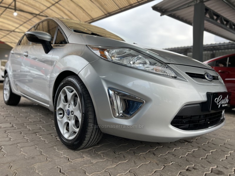FIESTA 1.6 SE HATCH 16V FLEX 4P MANUAL - 2012 - BOM PRINCíPIO