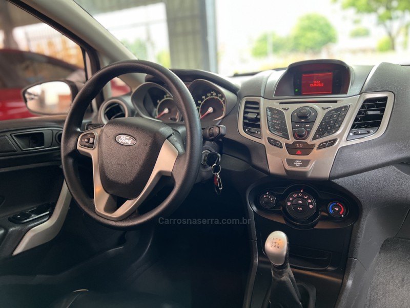 FIESTA 1.6 SE HATCH 16V FLEX 4P MANUAL - 2012 - BOM PRINCíPIO