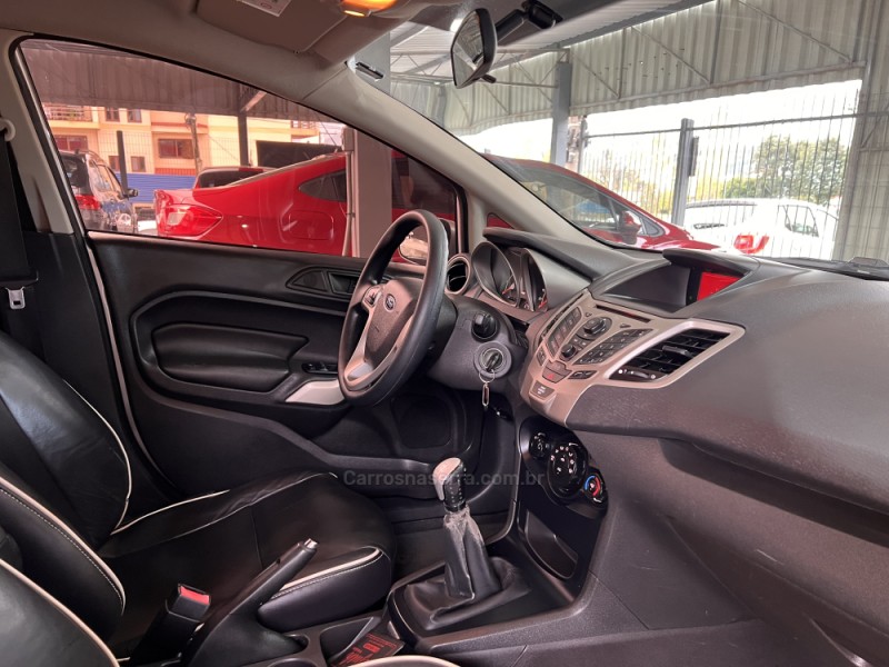 FIESTA 1.6 SE HATCH 16V FLEX 4P MANUAL - 2012 - BOM PRINCíPIO