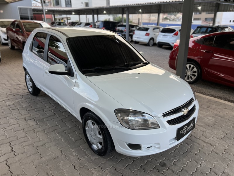 CELTA 1.0 MPFI LT 8V FLEX 4P MANUAL - 2015 - BOM PRINCíPIO