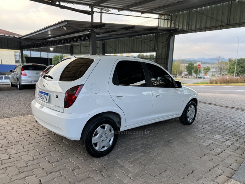 CELTA 1.0 MPFI LT 8V FLEX 4P MANUAL - 2015 - BOM PRINCíPIO