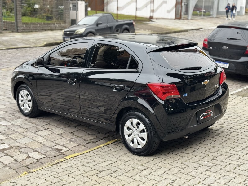 ONIX 1.0 LT PLUS 8V FLEX 4P MANUAL - 2017 - CAXIAS DO SUL