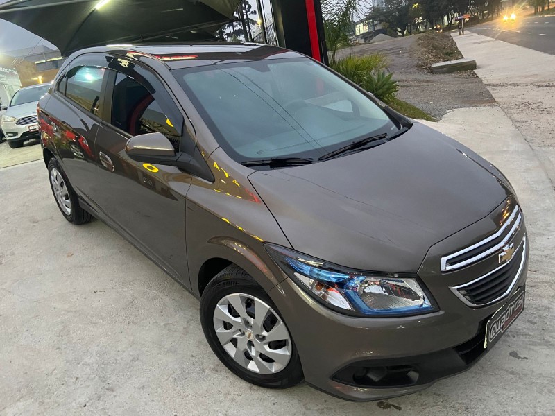 ONIX 1.4 MPFI LT 8V FLEX 4P MANUAL - 2014 - CAXIAS DO SUL