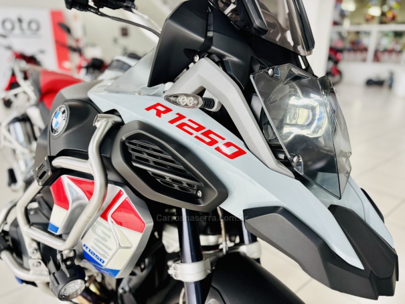 R 1250  - 2020 - NOVO HAMBURGO