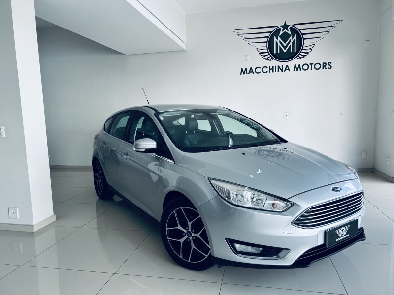 focus 2.0 titanium hatch 16v flex 4p automatico 2016 caxias do sul