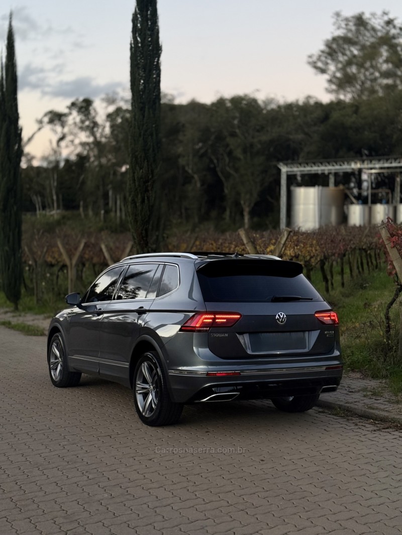 TIGUAN 2.0 ALLSPACE R-LINE 350 TSI 4X4 GASOLINA 4P - 2021 - CAXIAS DO SUL