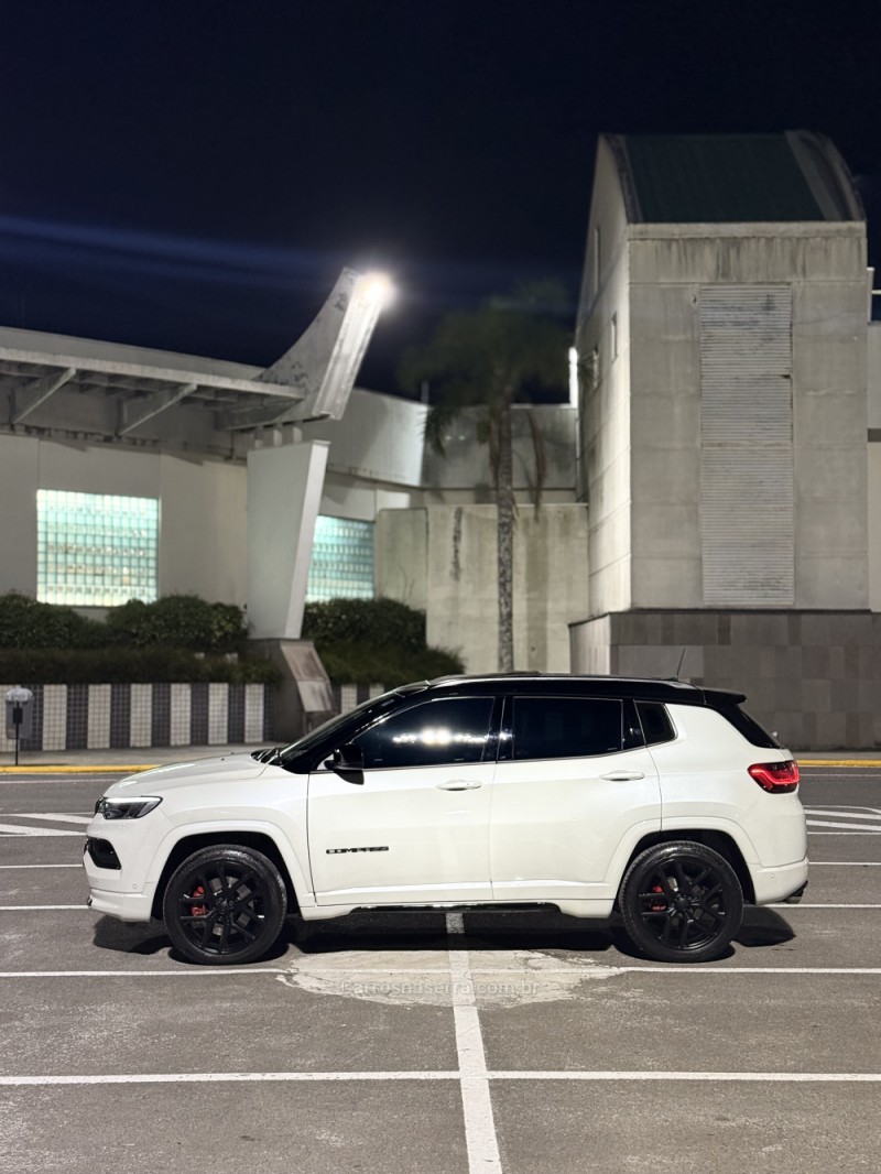 COMPASS 2.0 HURRICANE BLACKHAWK 4X4 TURBO GASOLINA 4P AUTOMÁTICO - 2025 - CAXIAS DO SUL