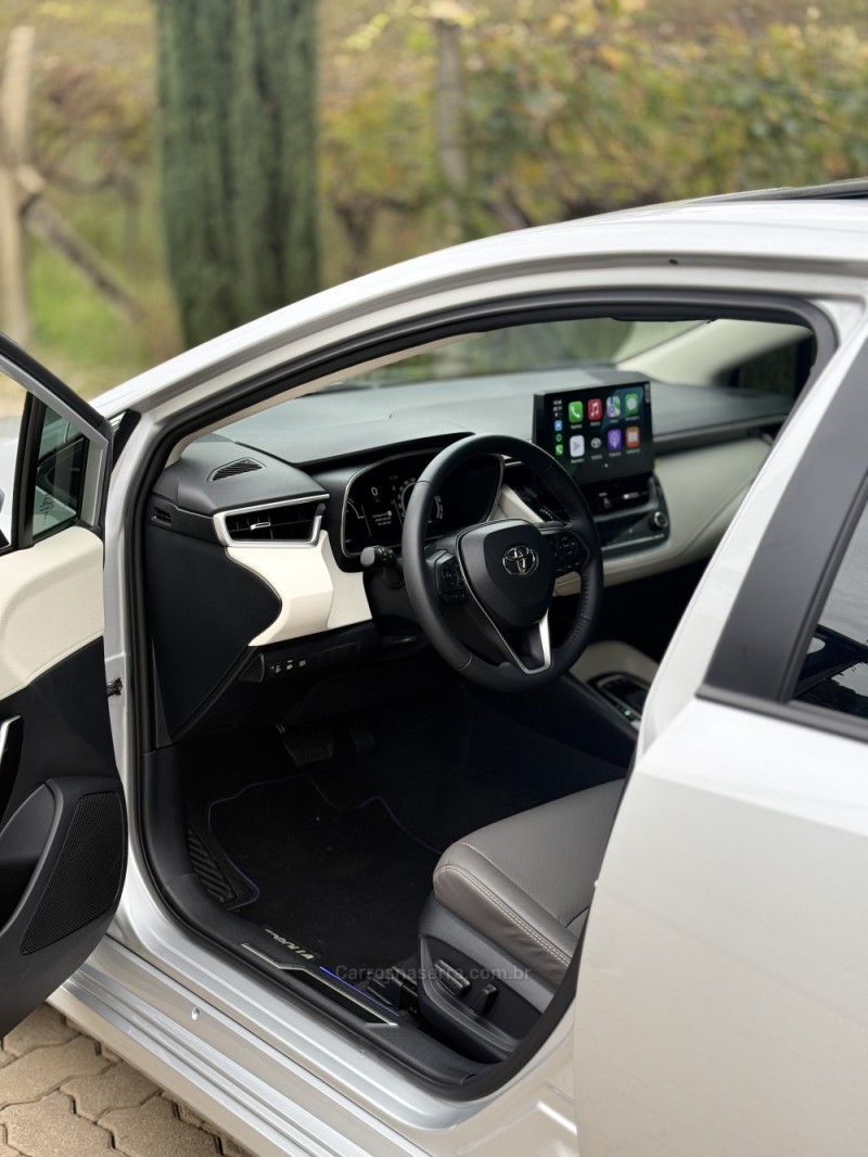 COROLLA 1.8 ALTIS PREMIUM 16V HÍBRIDO 4P AUTOMÁTICO - 2025 - CAXIAS DO SUL