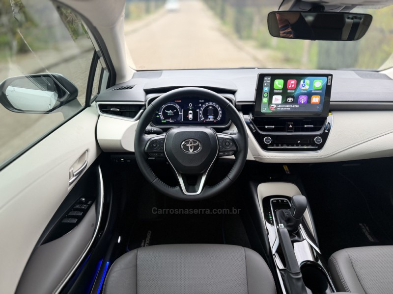 COROLLA 1.8 ALTIS PREMIUM 16V HÍBRIDO 4P AUTOMÁTICO - 2025 - CAXIAS DO SUL