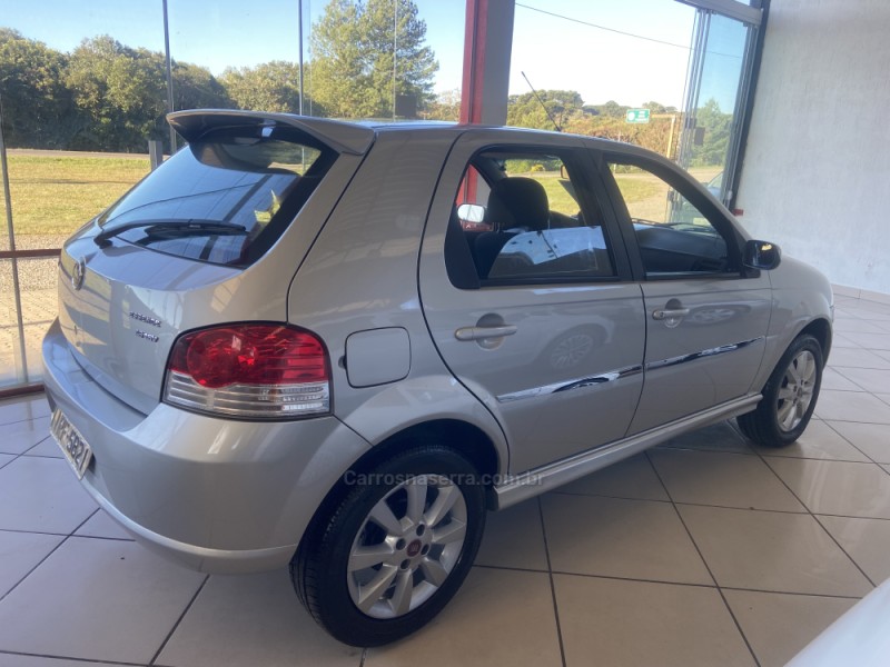 PALIO 1.6 MPI ESSENCE 16V FLEX 4P MANUAL - 2011 - NOVA PRATA