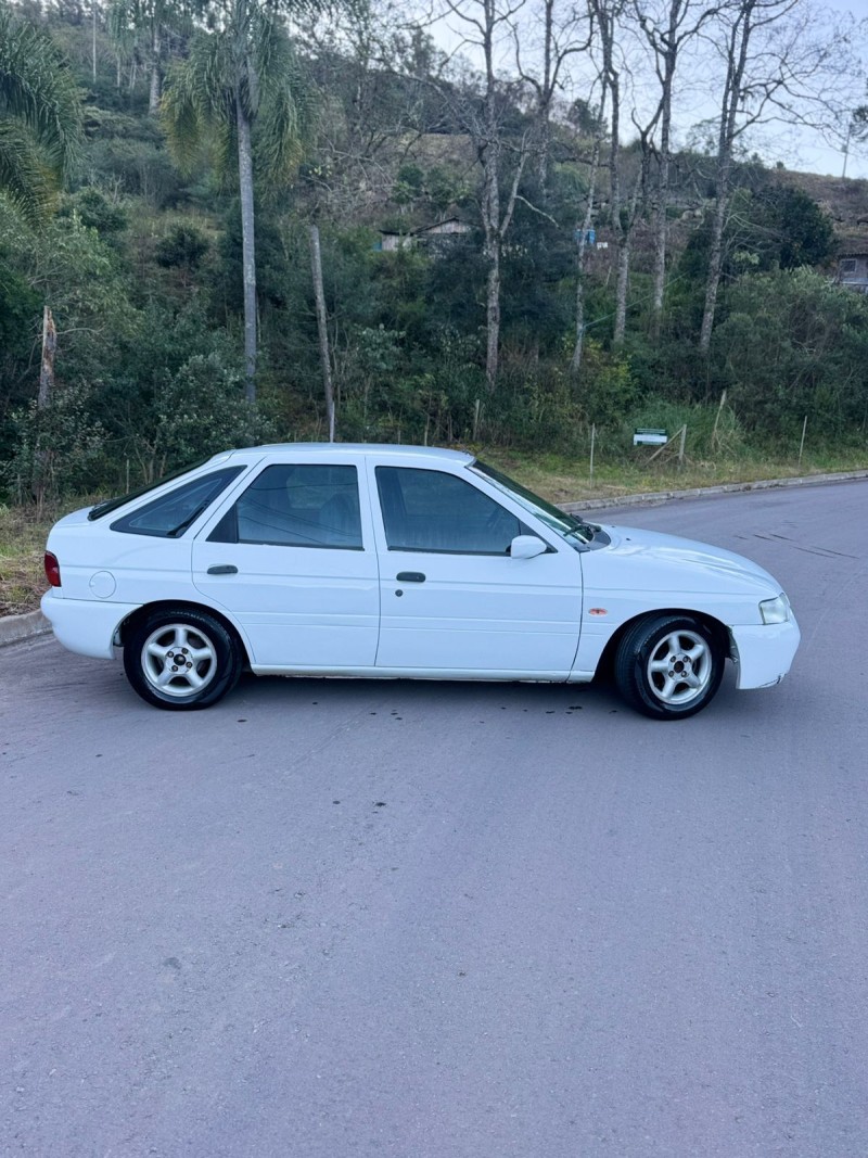 ESCORT 1.8 I GL 16V GASOLINA 4P MANUAL - 1999 - BENTO GONçALVES