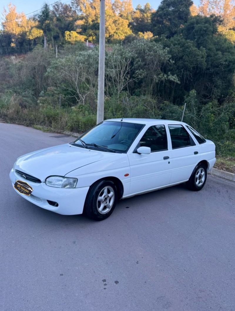 ESCORT 1.8 I GL 16V GASOLINA 4P MANUAL - 1999 - BENTO GONçALVES