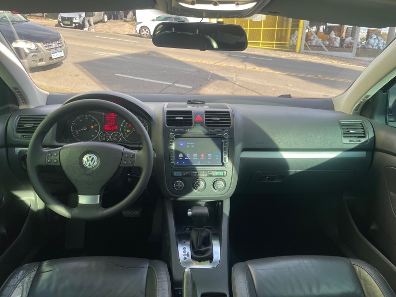 JETTA 2.5 I 20V 170CV GASOLINA 4P TIPTRONIC - 2009 - CAXIAS DO SUL