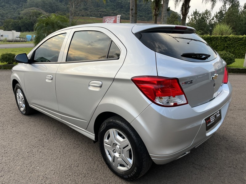 ONIX 1.0 JOY 8V FLEX 4P MANUAL - 2015 - BOM PRINCíPIO
