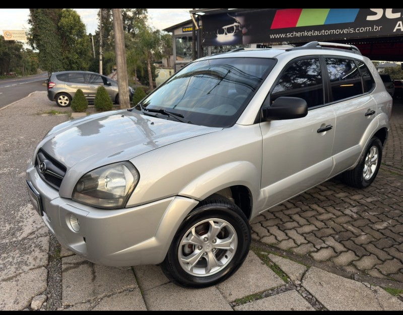 TUCSON 2.0 MPFI GL 16V 142CV 2WD GASOLINA 4P MANUAL - 2011 - NOVA PETRóPOLIS