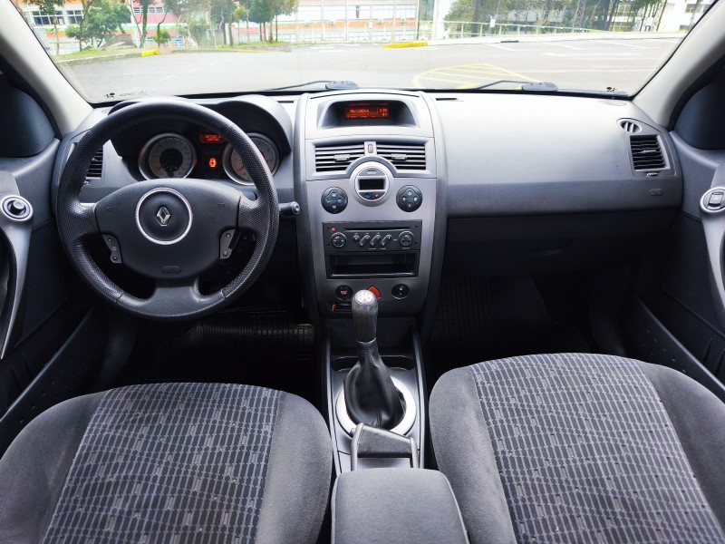 MÉGANE 1.6 EXPRESSION GRAND TOUR 16V FLEX 4P MANUAL - 2011 - CAXIAS DO SUL