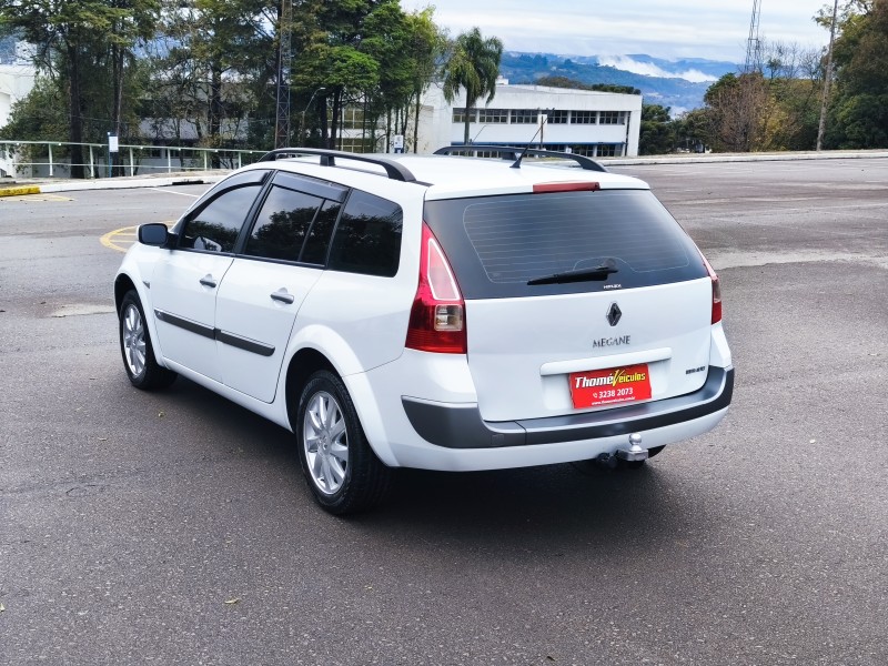 MÉGANE 1.6 EXPRESSION GRAND TOUR 16V FLEX 4P MANUAL - 2011 - CAXIAS DO SUL