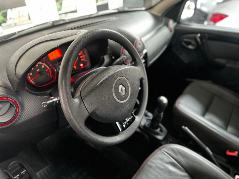 SANDERO 1.6 STEPWAY 8V FLEX 4P MANUAL - 2014 - CAXIAS DO SUL