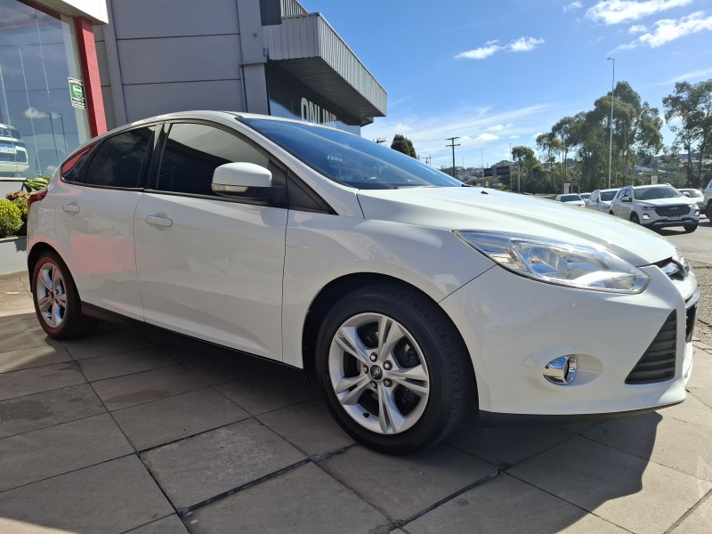 FOCUS 1.6 SE 16V FLEX 4P MANUAL - 2015 - FARROUPILHA