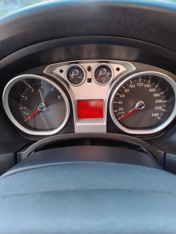 FOCUS 1.6 GLX SEDAN 16V FLEX 4P MANUAL - 2011 - CAXIAS DO SUL