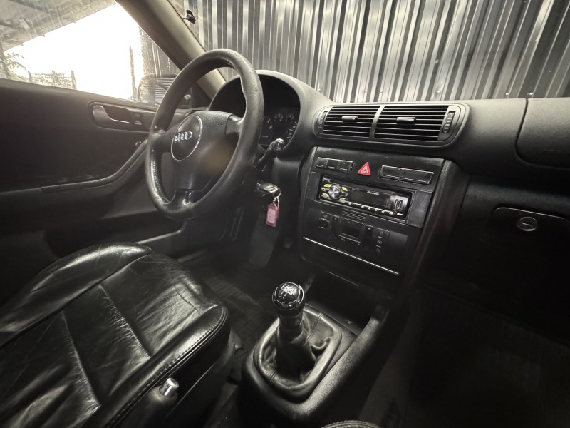 A3 1.8 20V GASOLINA 4P MANUAL - 2002 - CAXIAS DO SUL