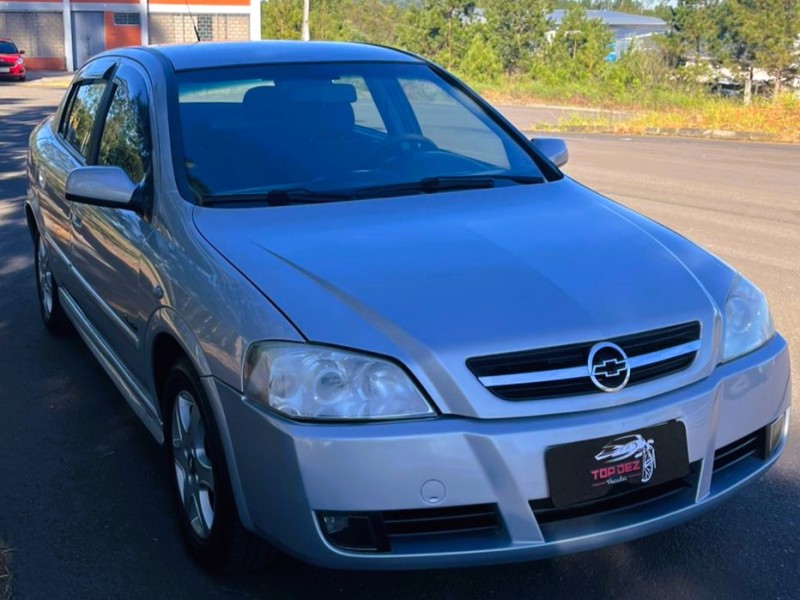 ASTRA 2.0 MPFI COMFORT SEDAN 8V FLEX 4P MANUAL - 2005 - SãO SEBASTIãO DO CAí